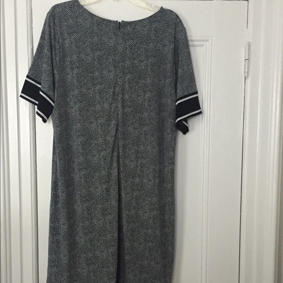 NWT MICHAEL Michael Kors Shift Dress - Picture 3 of 5